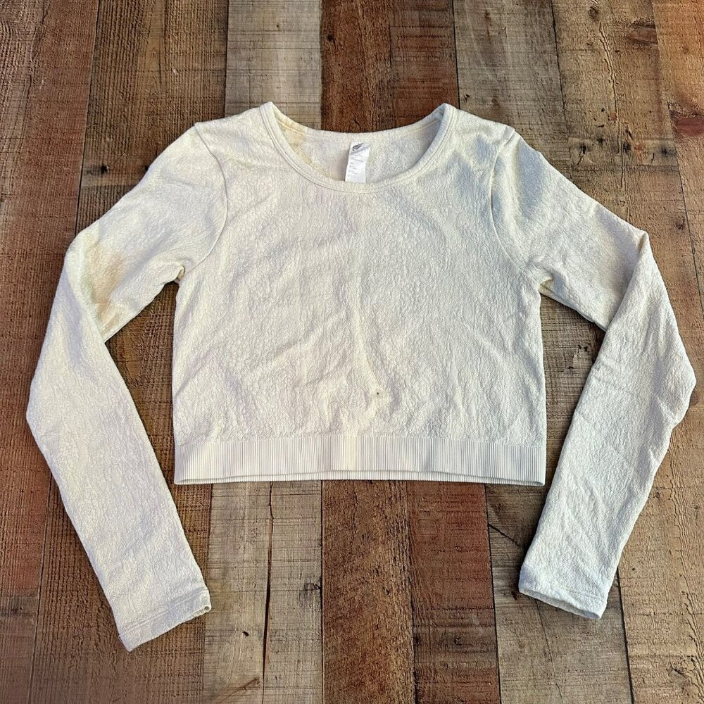 Fabletics Womens XL Long-Sleeve Textured Crop Top White Ribbed Hem Stretchy
